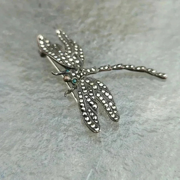 Silver and  Marcasite Dragonfly Pin - Picture 1 of 8